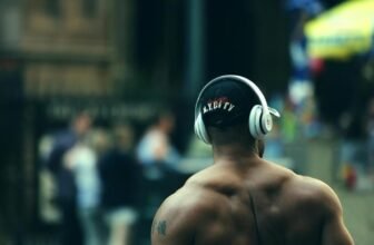 What Are the Benefits of Open-Back Headphones?